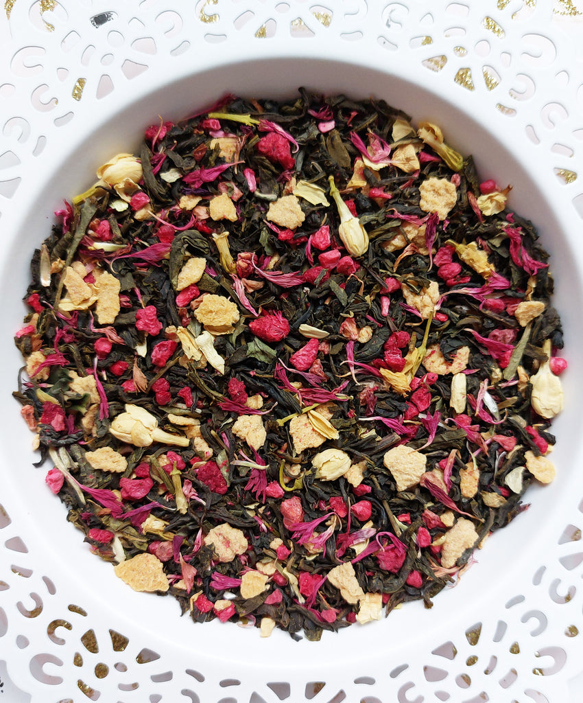 Raspberry Lychee Macaron (Green Tea)